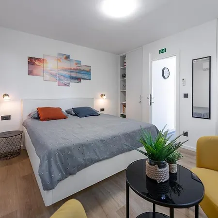 Apartment Due *